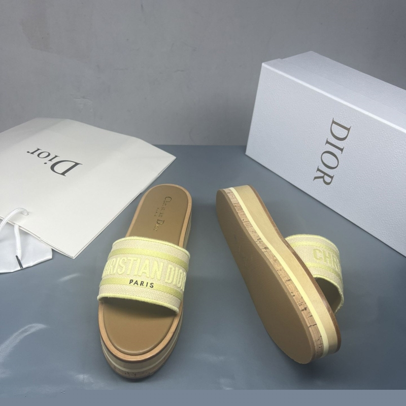 ch**an D*or slippers